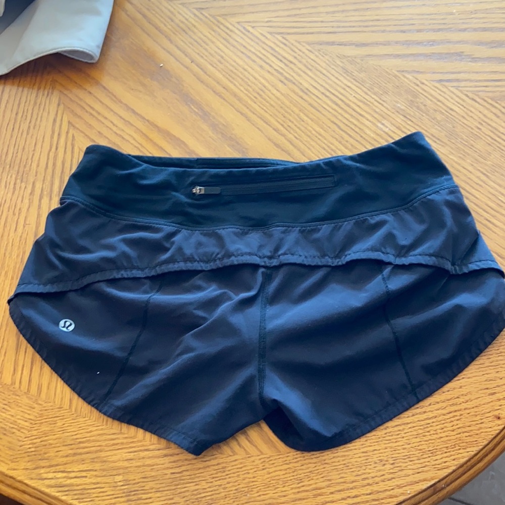 Lulu lemon speed up shorts